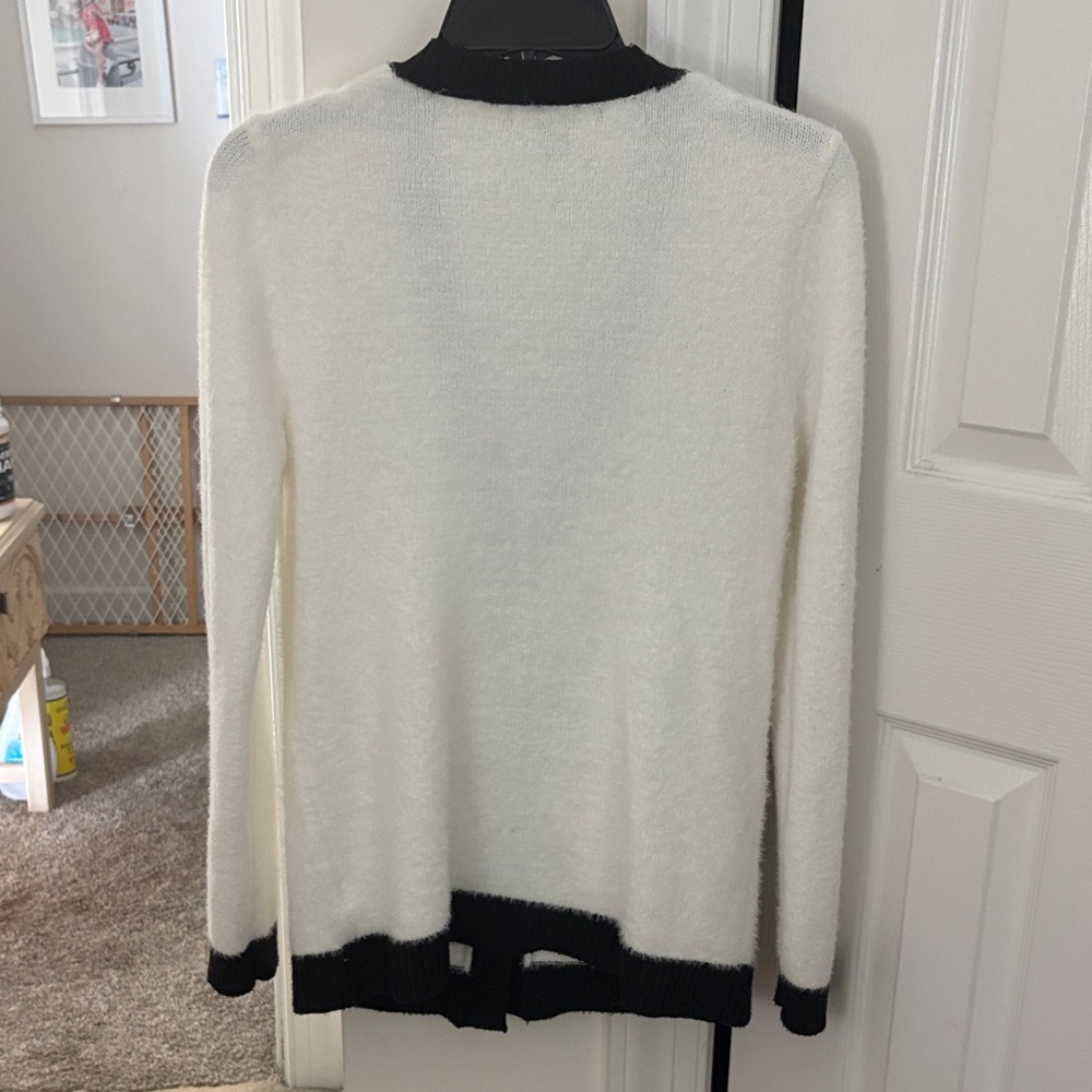 T Tahari Cream and Black Cardigan with Gold Buttons - Picture 4 of 5